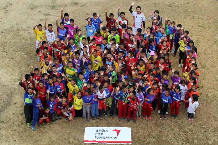 【Bhutan】J-League club football uniforms for the children in Bhutan!1