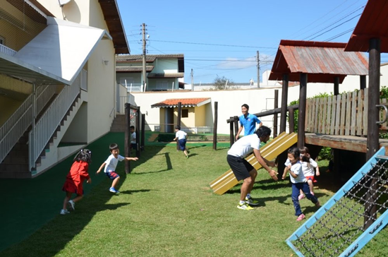 ブラジルの幼稚園での鬼ごっこワークショップ開催1