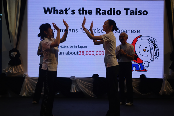 【Thailand】Development of Radio-taiso in Thailand (Booth Exhibition and Performance at a Congress)4