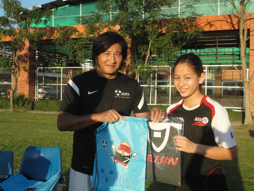 JDFA Football Clinic School visit in ASCOT1