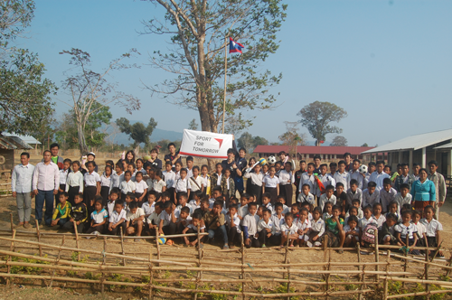 【Laos】Holding Sports Events at Primary Schools in Laos, Donating Sports Equipment3