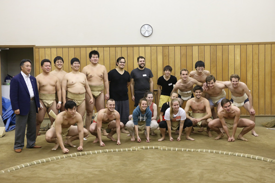 “Sumo Workshop,” an exchange event between foreign students and the school’s sumo club1