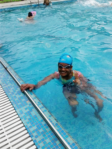 ネパールパラ水泳協会へのスポーツクラブ視察の機会提供と水泳用具の供与2