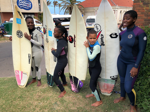 【South Africa】Surf for Smile　 A project to present surfboards to South Africa2