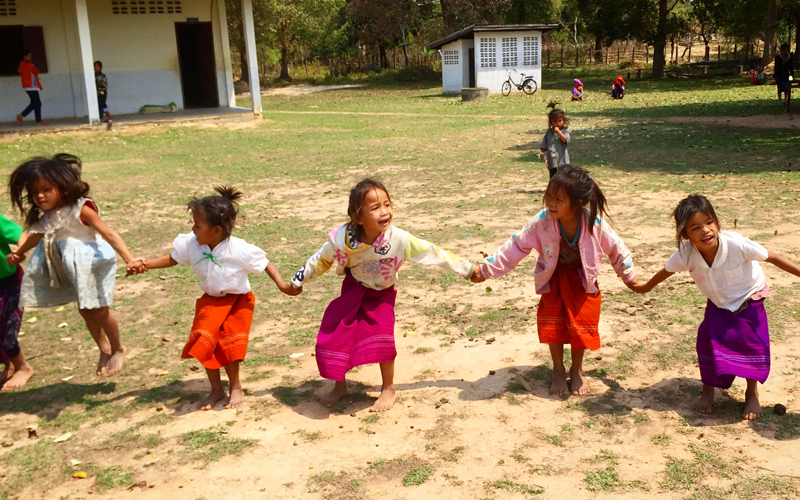 【Laos】Donations of Sports Equipment and Sporting Events at Elementary Schools in Laos2