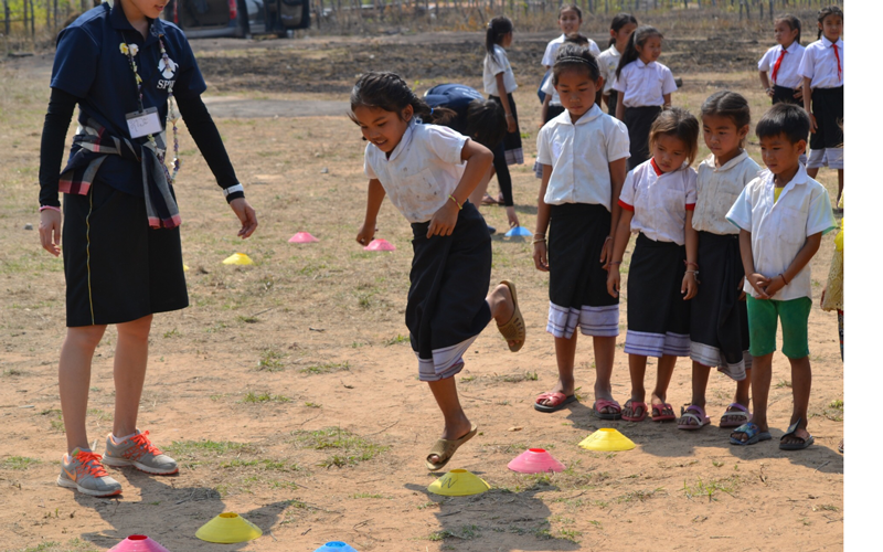 【Laos】Donations of Sports Equipment and Sporting Events at Elementary Schools in Laos3