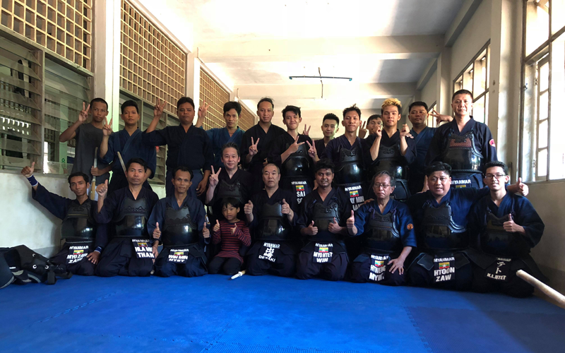 ミャンマーへの剣道防具寄贈事業3