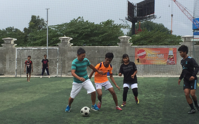 第2回　カンボジア「くっくま孤児院」の子ども達とサッカー交流3
