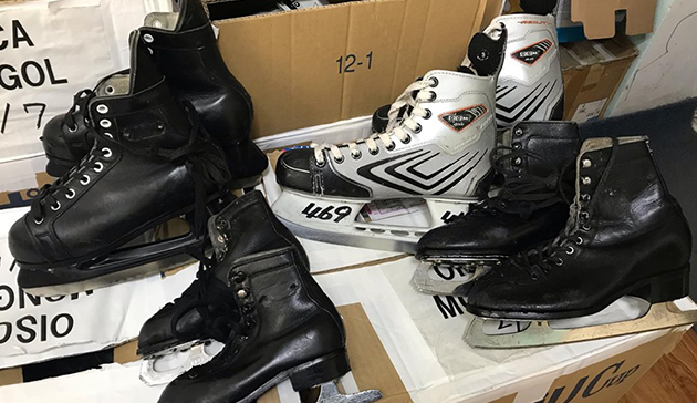 【Mongolia】Sport Goods (Skates) Provided to Mongolia3