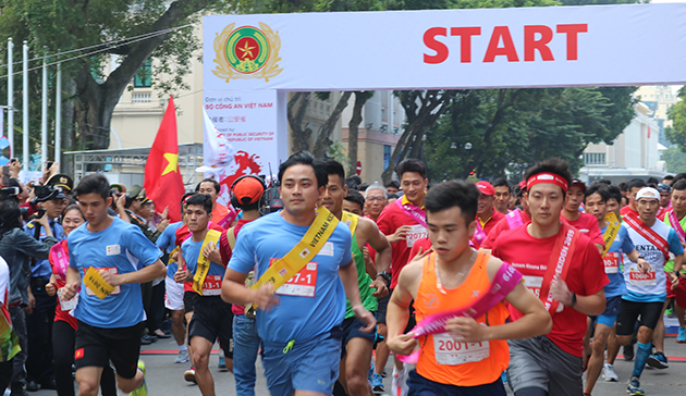 【Vietnam】 Vietnam Kizuna Ekiden 2019 – Run for Traffic Safety in Hanoi1
